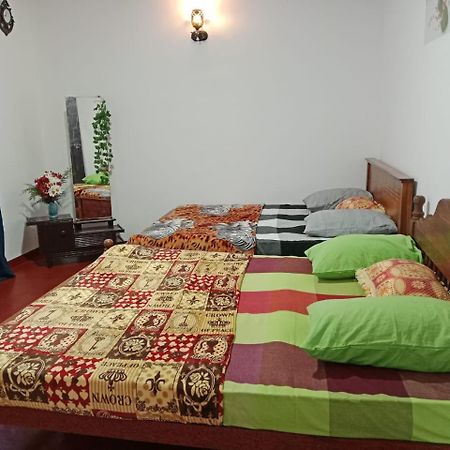 Aloka Home Stay Нувара Елия Екстериор снимка